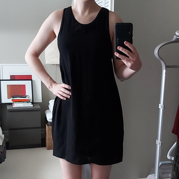 Aritzia/Wilfred dress with pockets - Picture 4 of 5